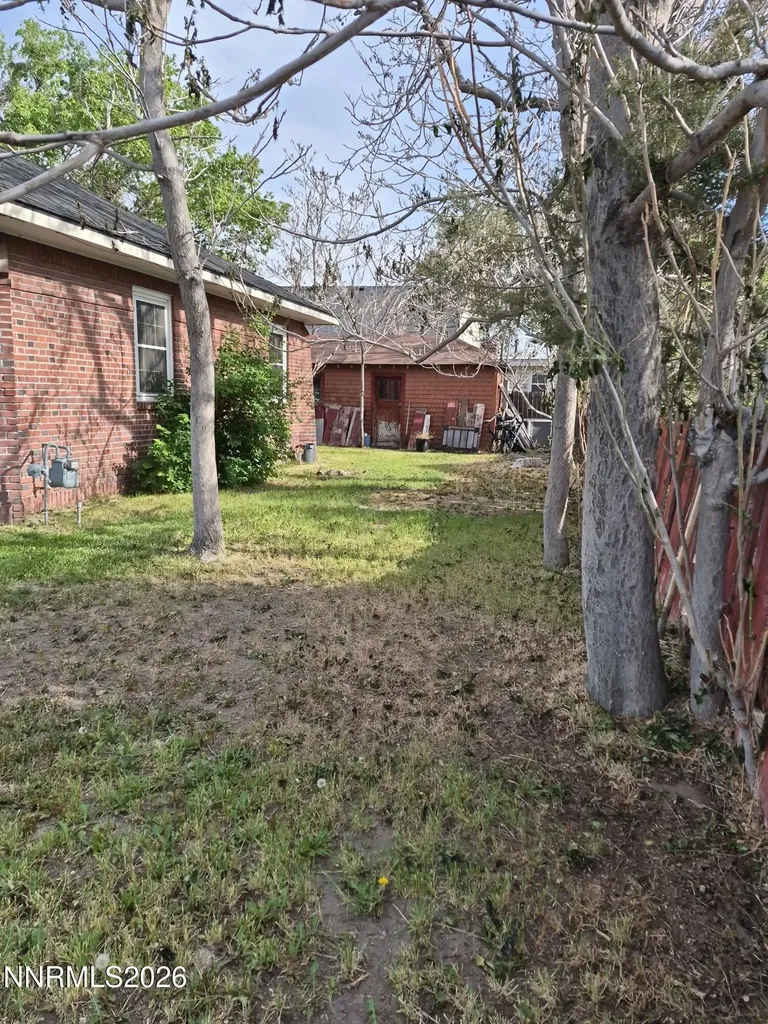 210 Taylor Fallon NV 89406