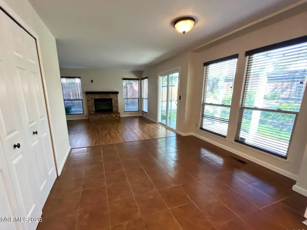 4437 Highplains Reno NV 89523