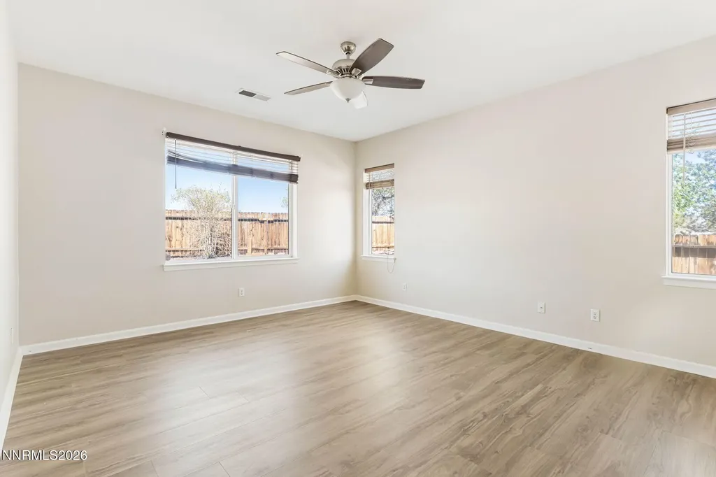 1334 Rouge River Fernley NV 89408