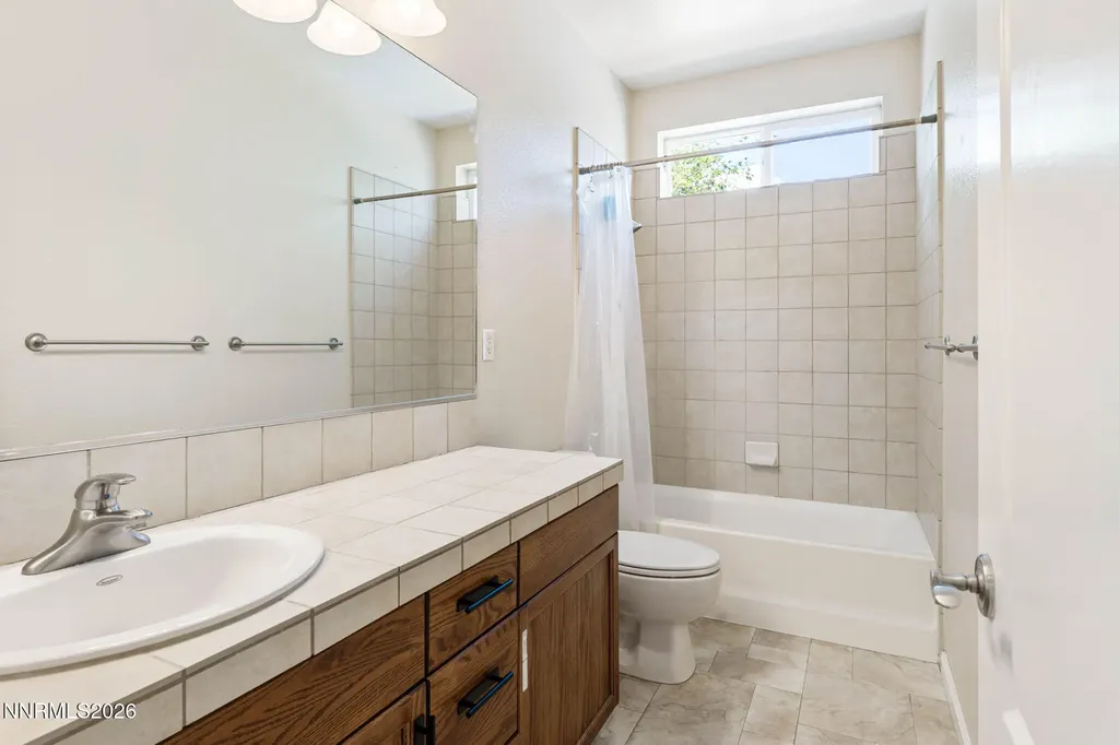 1334 Rouge River Fernley NV 89408