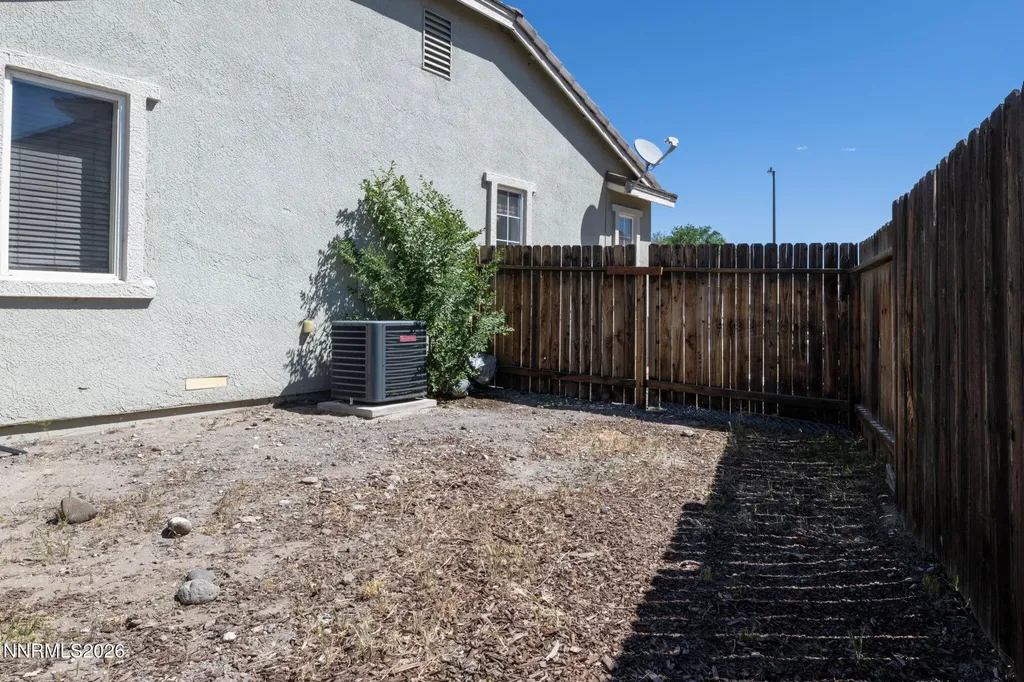 1334 Rouge River Fernley NV 89408