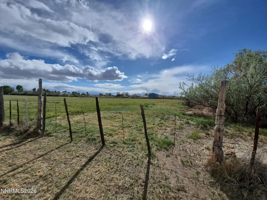 3280 Lone Tree Fallon NV 89406