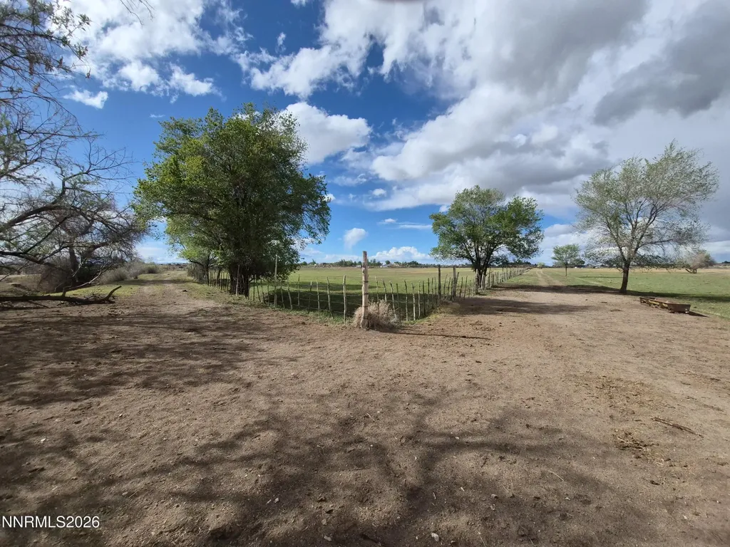 3280 Lone Tree Fallon NV 89406