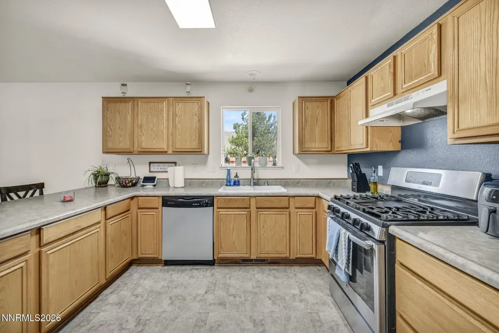 17615 Baileyville Reno NV 89508