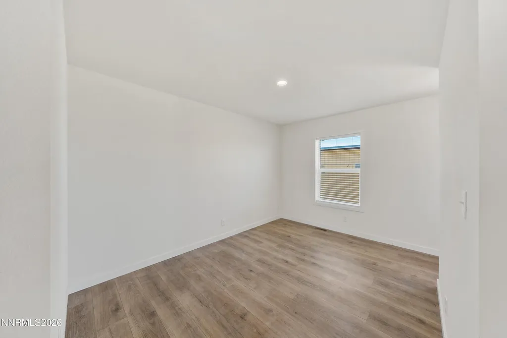 5684 Juniper Silver Springs NV 89429