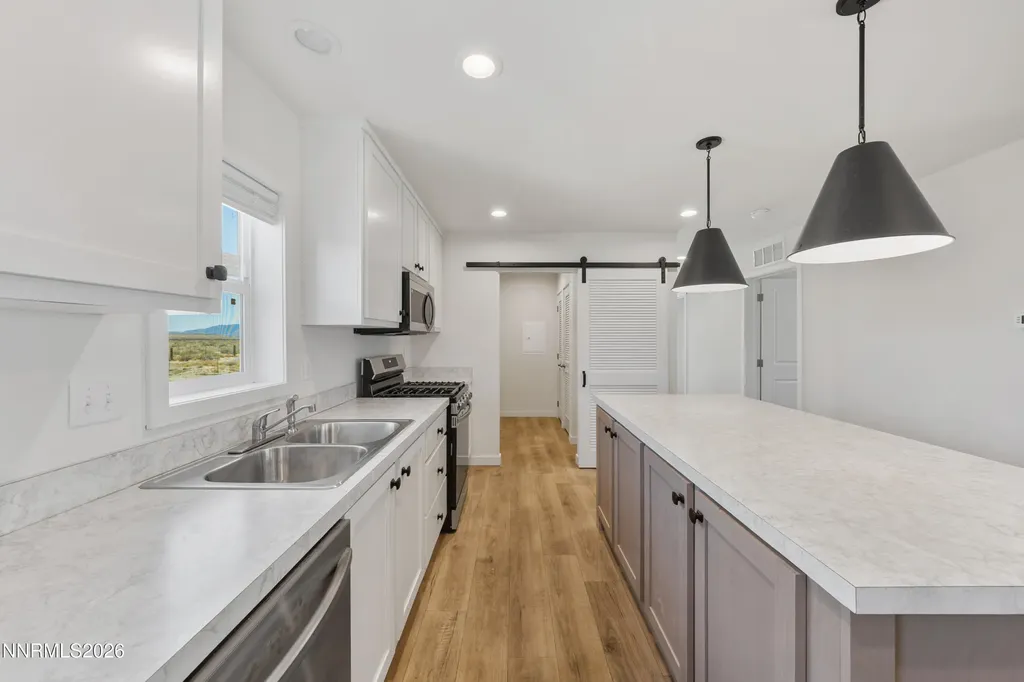5684 Juniper Silver Springs NV 89429