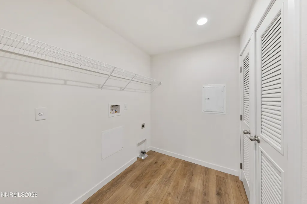 5684 Juniper Silver Springs NV 89429
