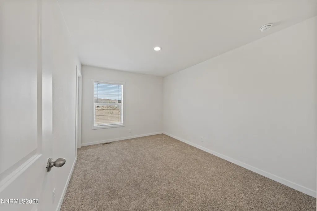 5684 Juniper Silver Springs NV 89429