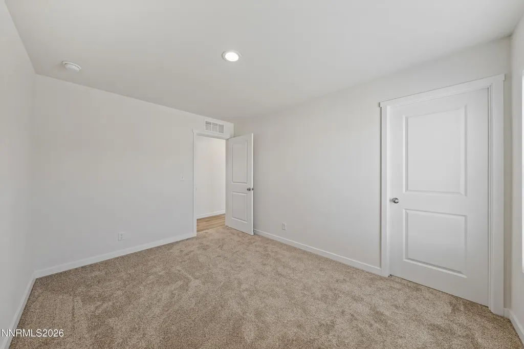 5684 Juniper Silver Springs NV 89429