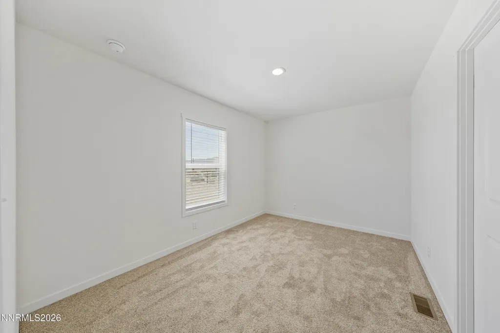 5684 Juniper Silver Springs NV 89429