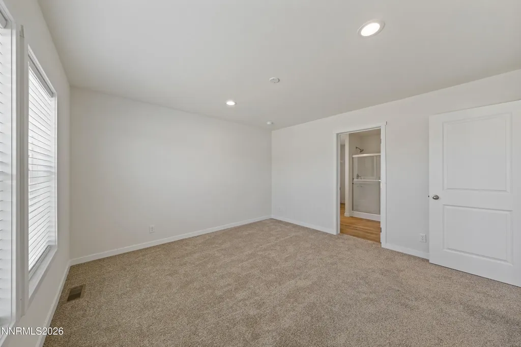 5684 Juniper Silver Springs NV 89429