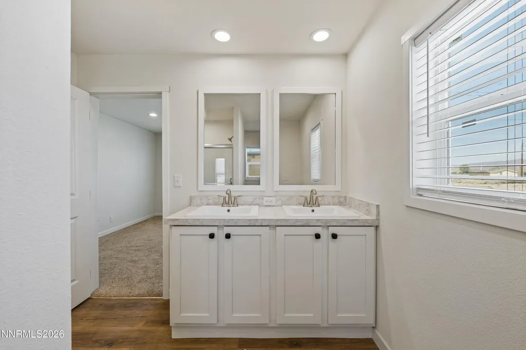 5684 Juniper Silver Springs NV 89429