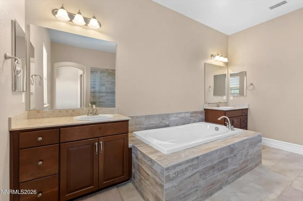 7729 Orange Plains Sparks NV 89436