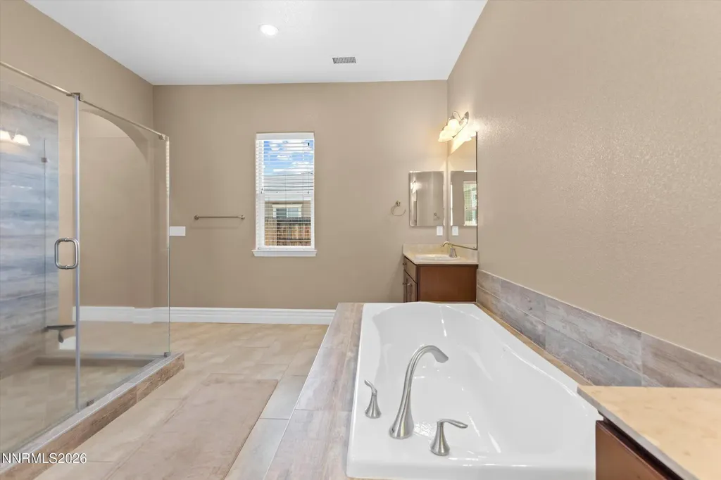 7729 Orange Plains Sparks NV 89436