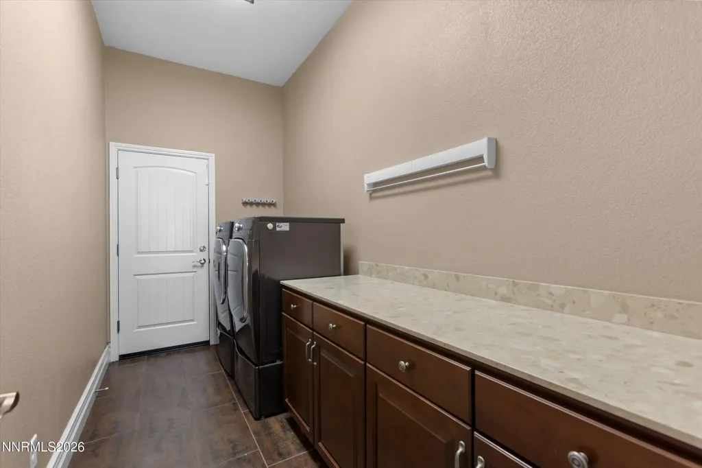 7729 Orange Plains Sparks NV 89436