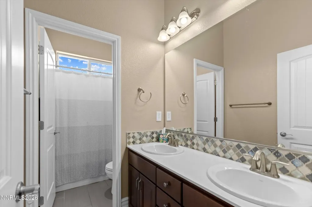 7729 Orange Plains Sparks NV 89436