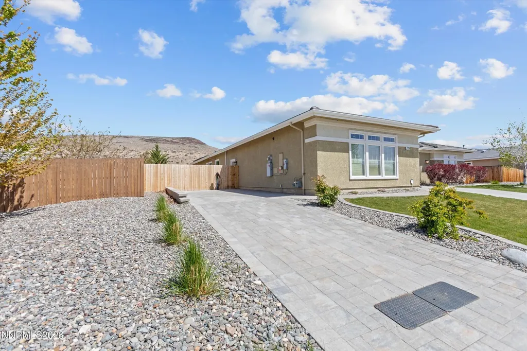 7729 Orange Plains Sparks NV 89436