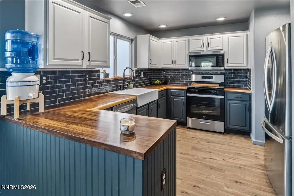 1347 Scarlet Oak Gardnerville NV 89410