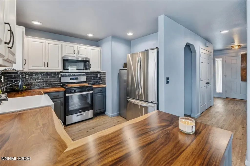 1347 Scarlet Oak Gardnerville NV 89410