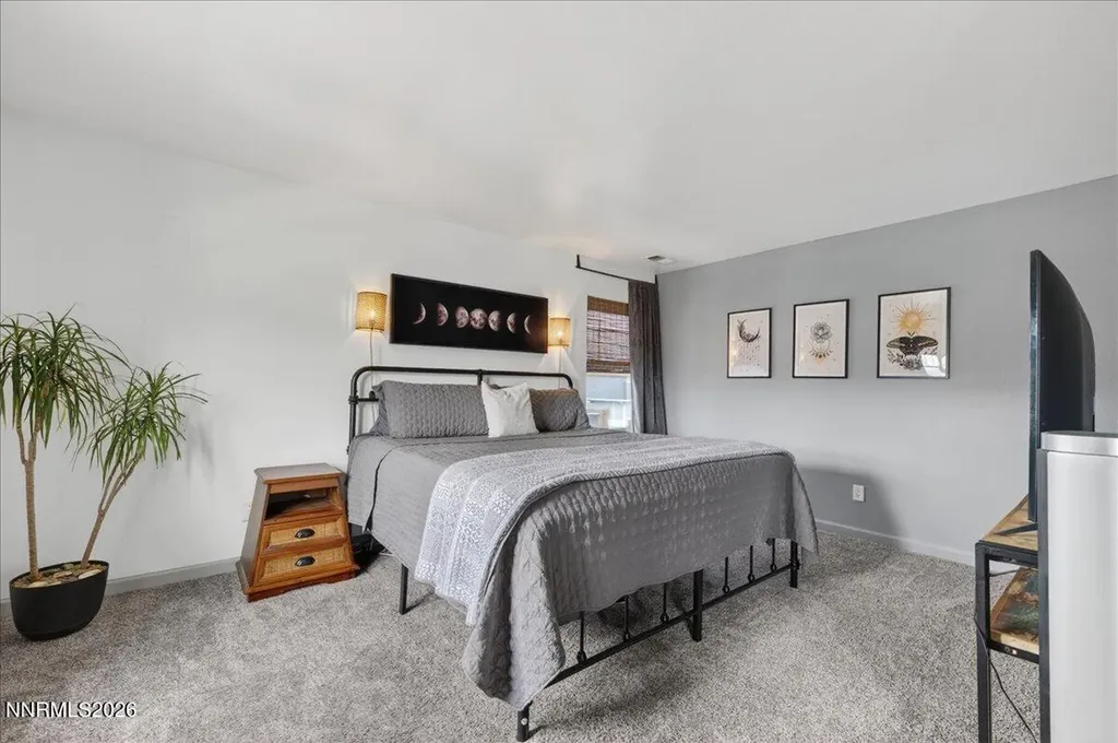 1347 Scarlet Oak Gardnerville NV 89410