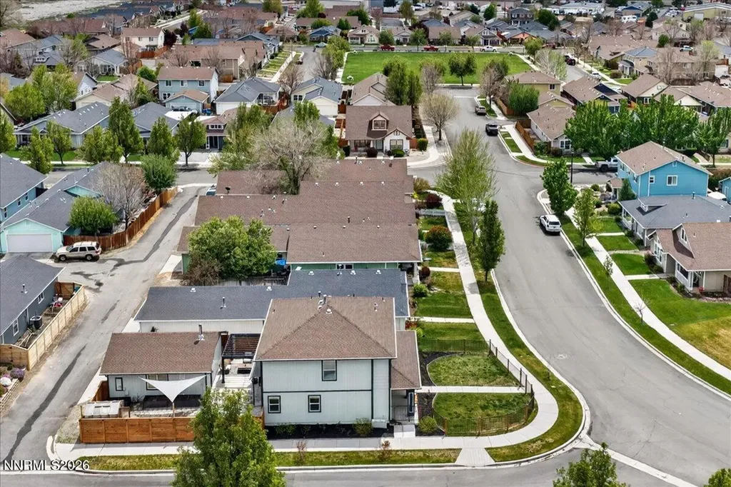 1347 Scarlet Oak Gardnerville NV 89410