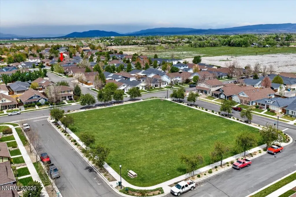 1347 Scarlet Oak Gardnerville NV 89410