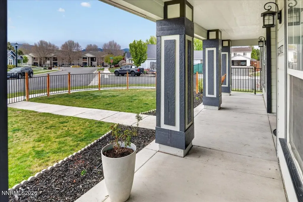 1347 Scarlet Oak Gardnerville NV 89410