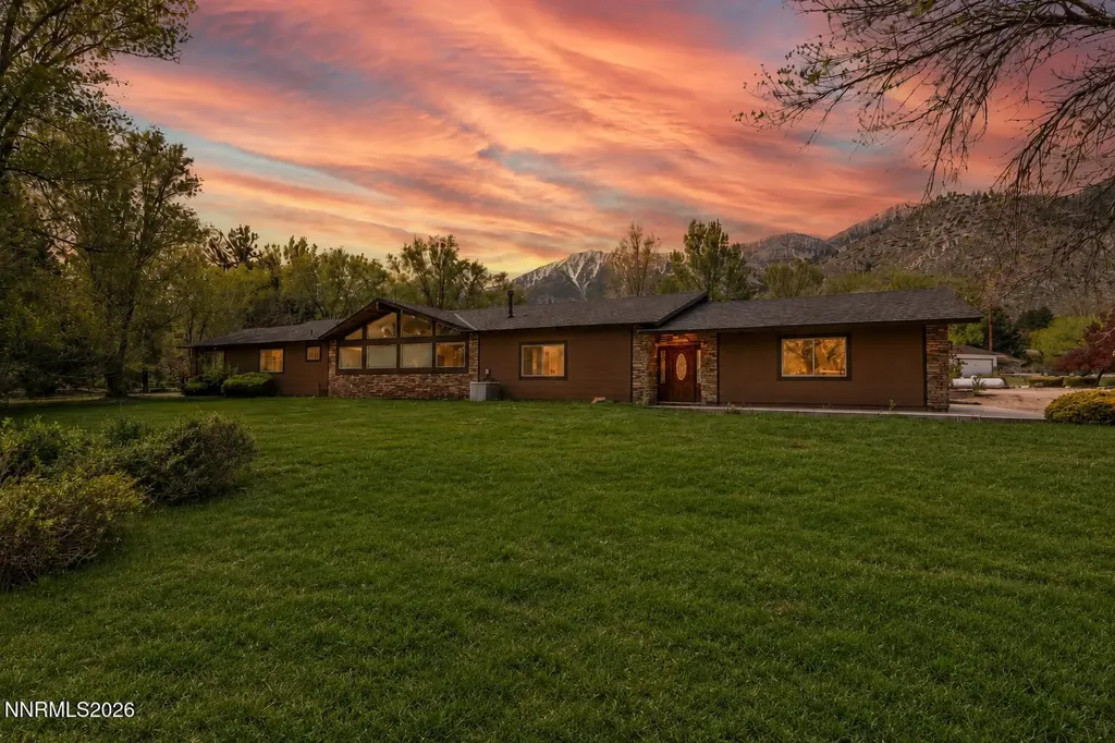 232 Beverly Gardnerville NV 89460