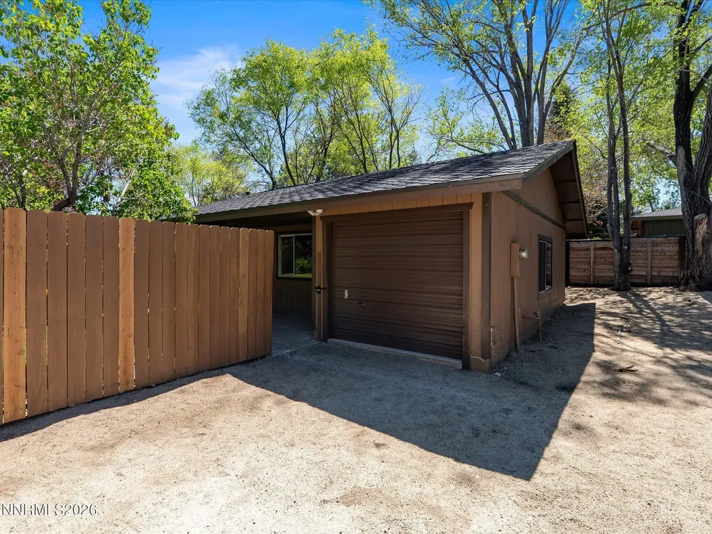 232 Beverly Gardnerville NV 89460