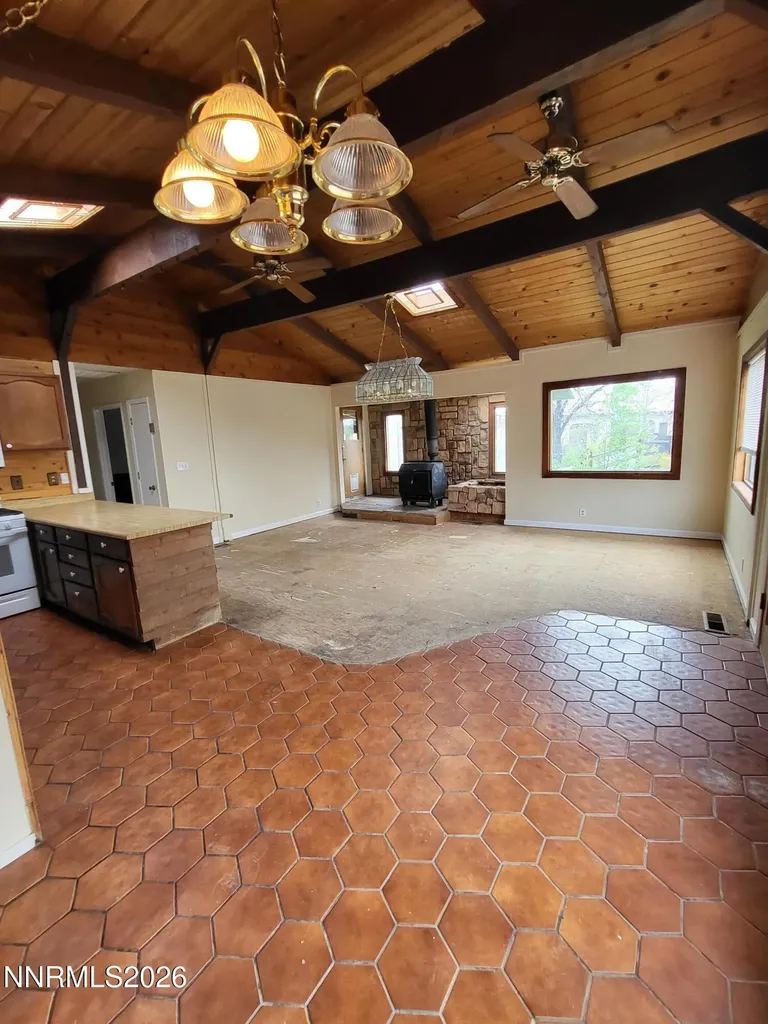 1575 Shirley Minden NV 89423