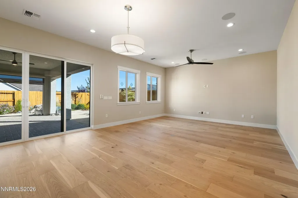 2225 Paint Horse Reno NV 89521