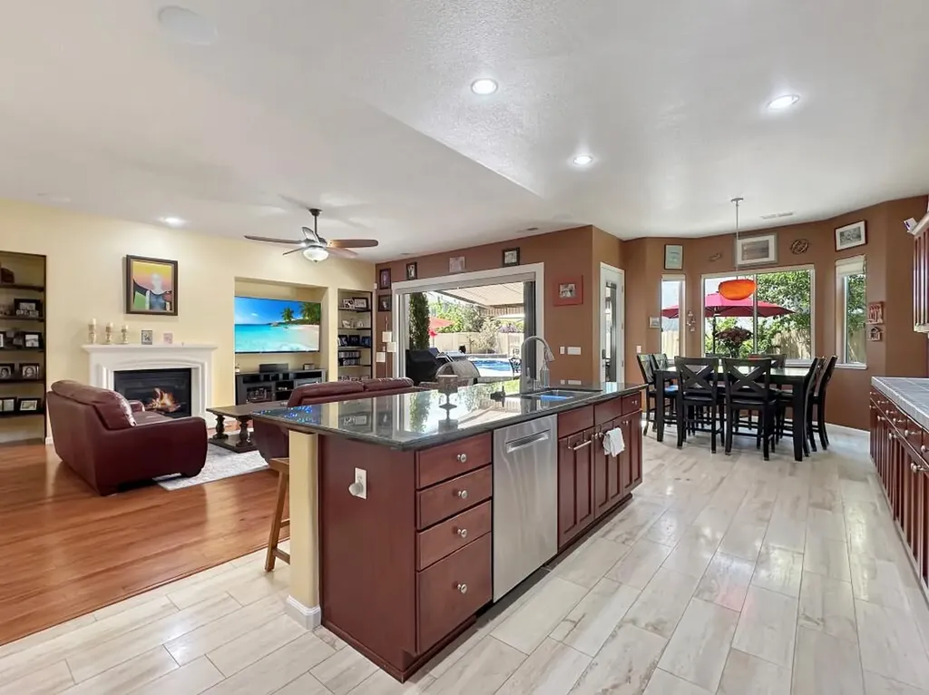 10555 Hampton Creek Reno NV 89521
