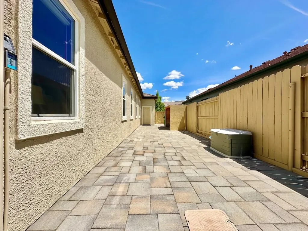 10555 Hampton Creek Reno NV 89521