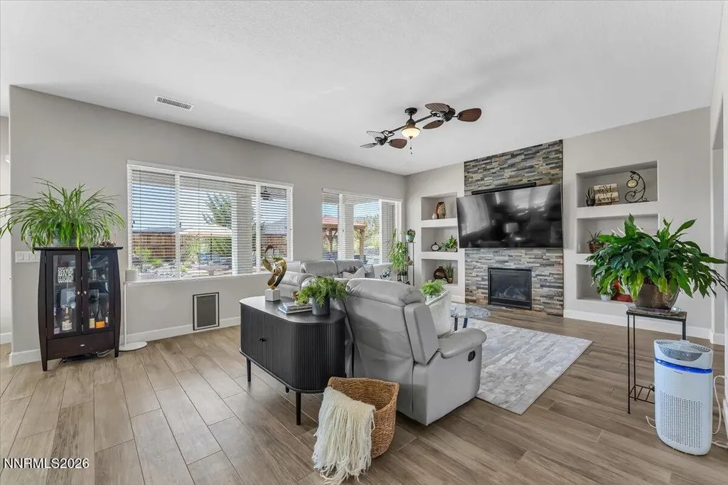 11785 Valley Crest Sparks NV 89441
