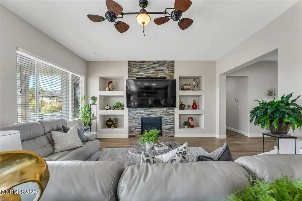 11785 Valley Crest Sparks NV 89441