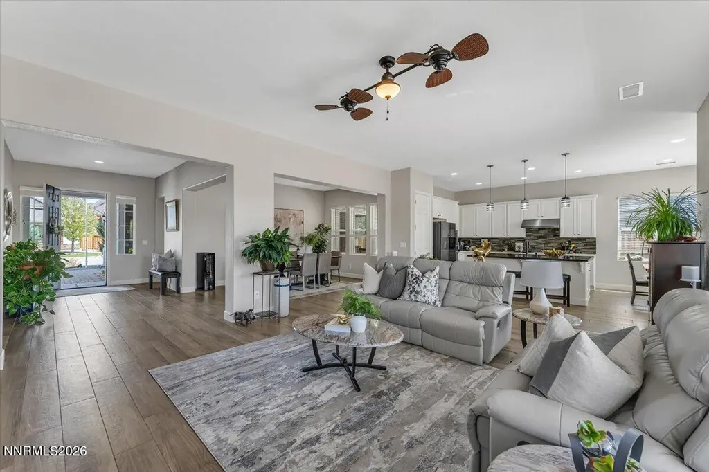 11785 Valley Crest Sparks NV 89441