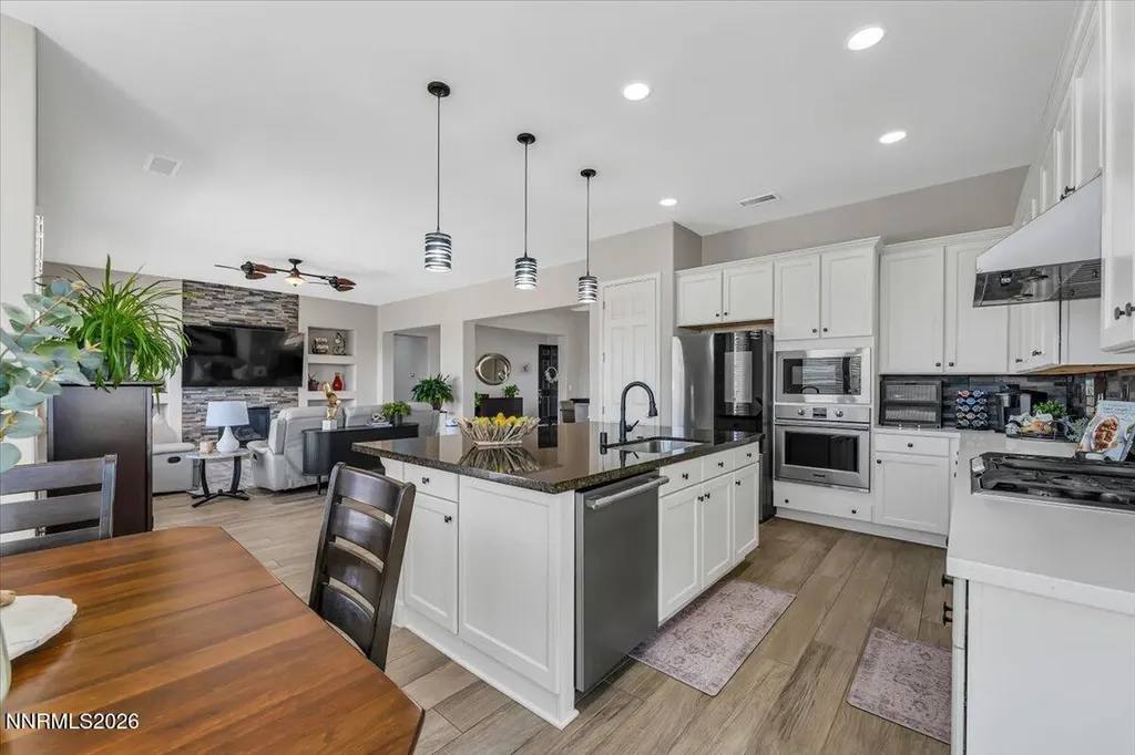 11785 Valley Crest Sparks NV 89441