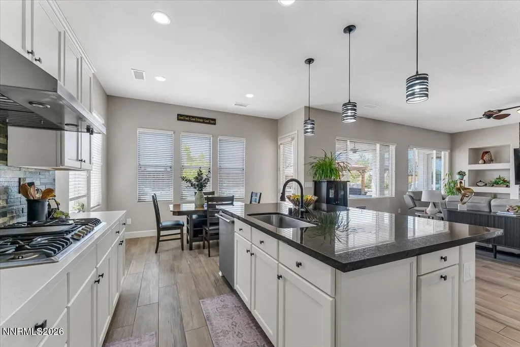 11785 Valley Crest Sparks NV 89441