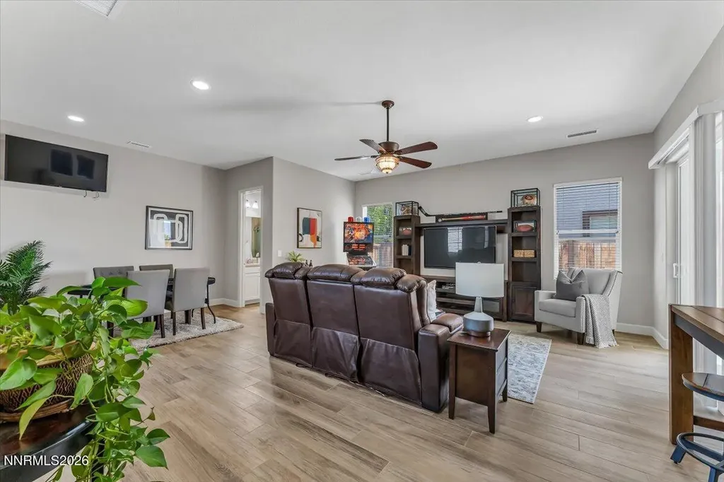 11785 Valley Crest Sparks NV 89441