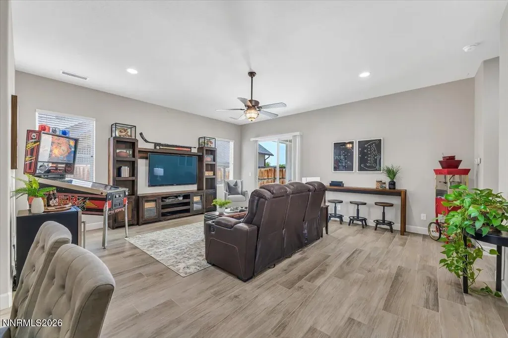 11785 Valley Crest Sparks NV 89441