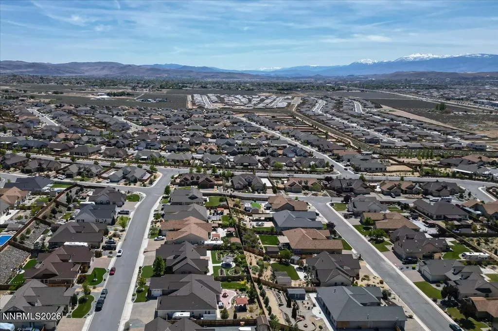 11785 Valley Crest Sparks NV 89441