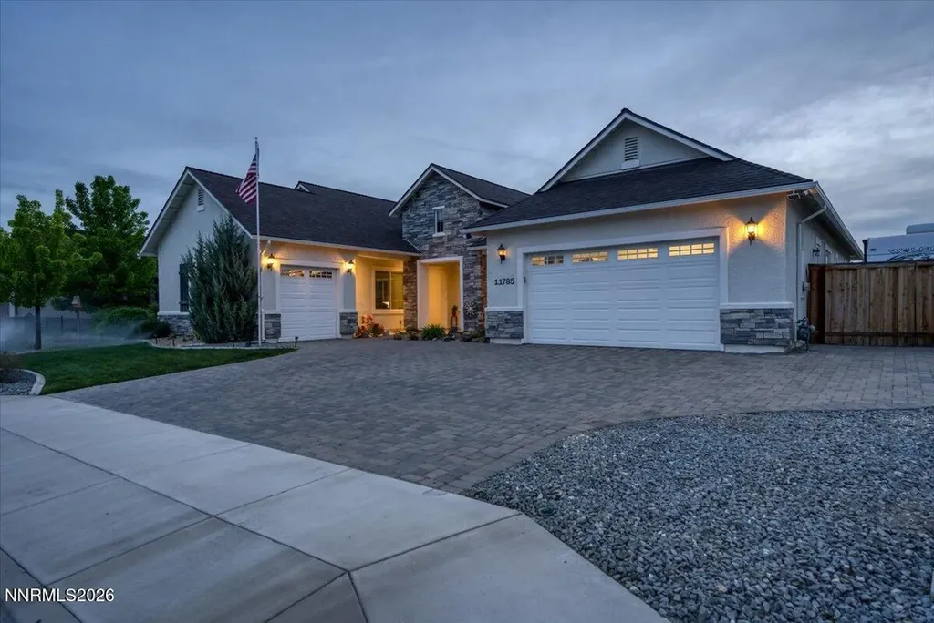 11785 Valley Crest Sparks NV 89441