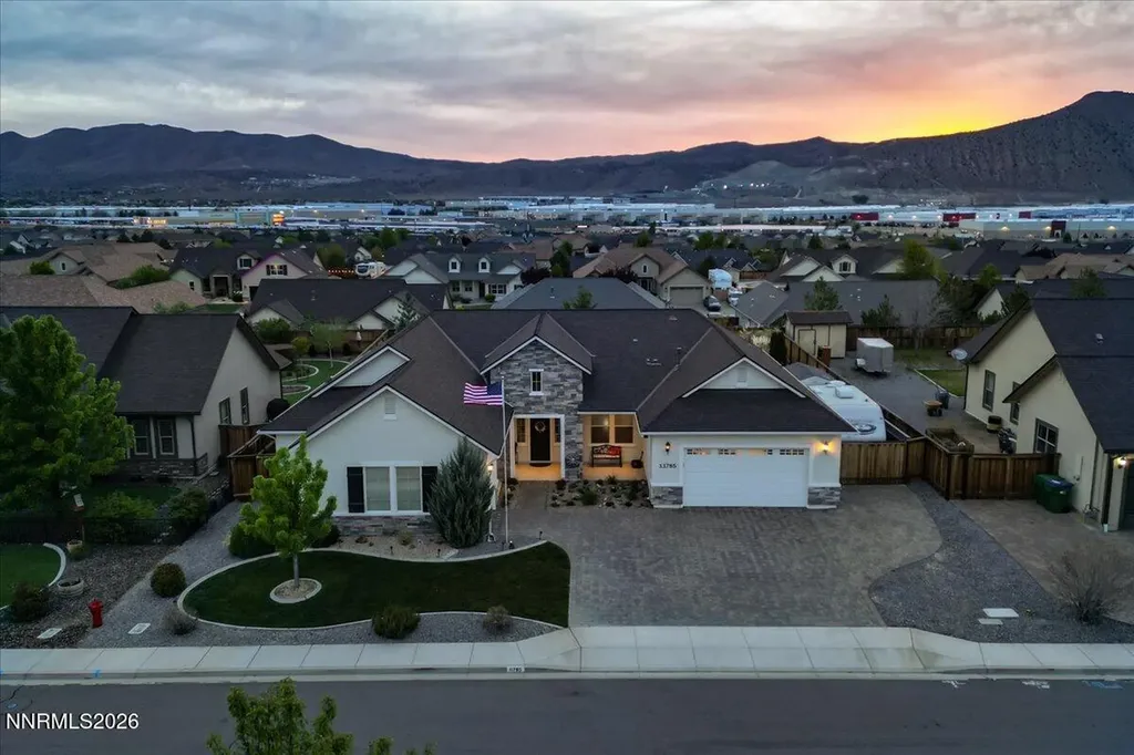 11785 Valley Crest Sparks NV 89441