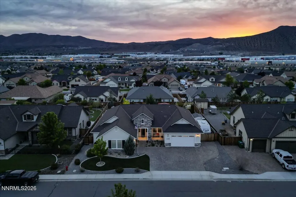 11785 Valley Crest Sparks NV 89441
