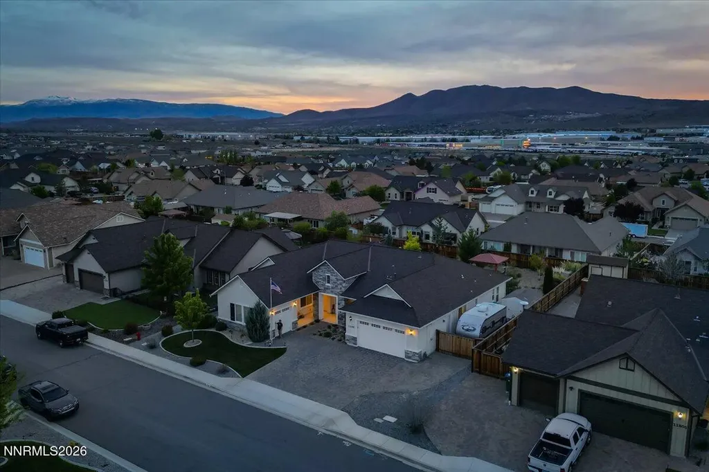 11785 Valley Crest Sparks NV 89441