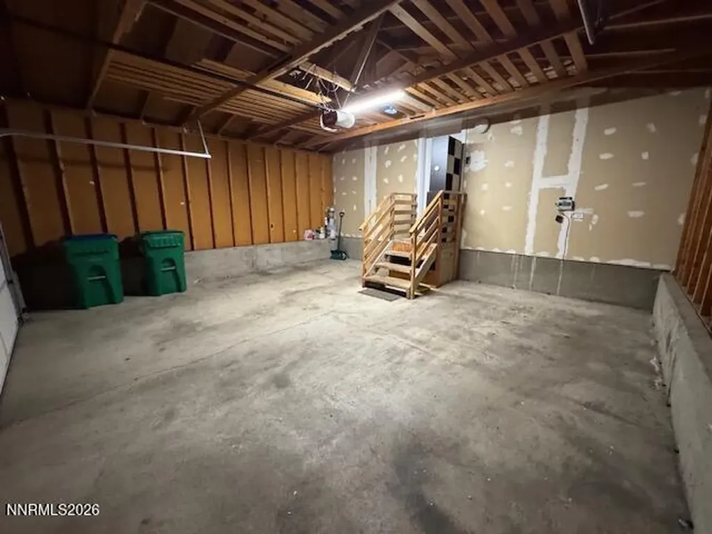 2166 Camellia Reno NV 89512