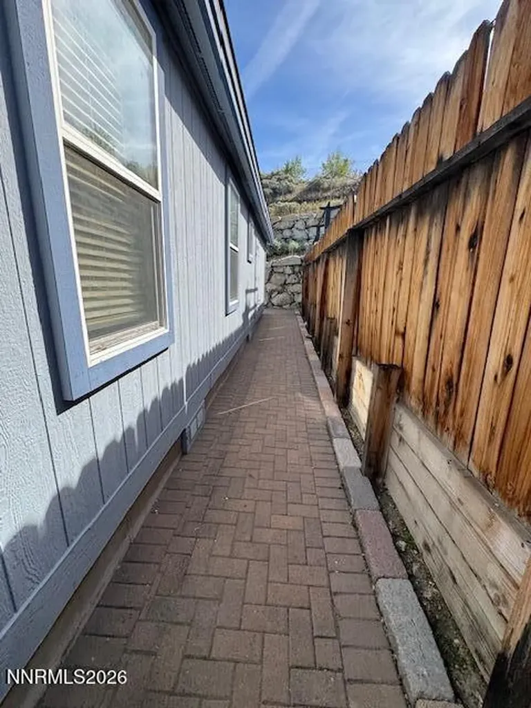 2166 Camellia Reno NV 89512