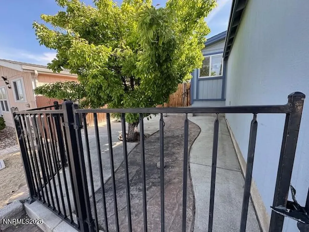 2166 Camellia Reno NV 89512