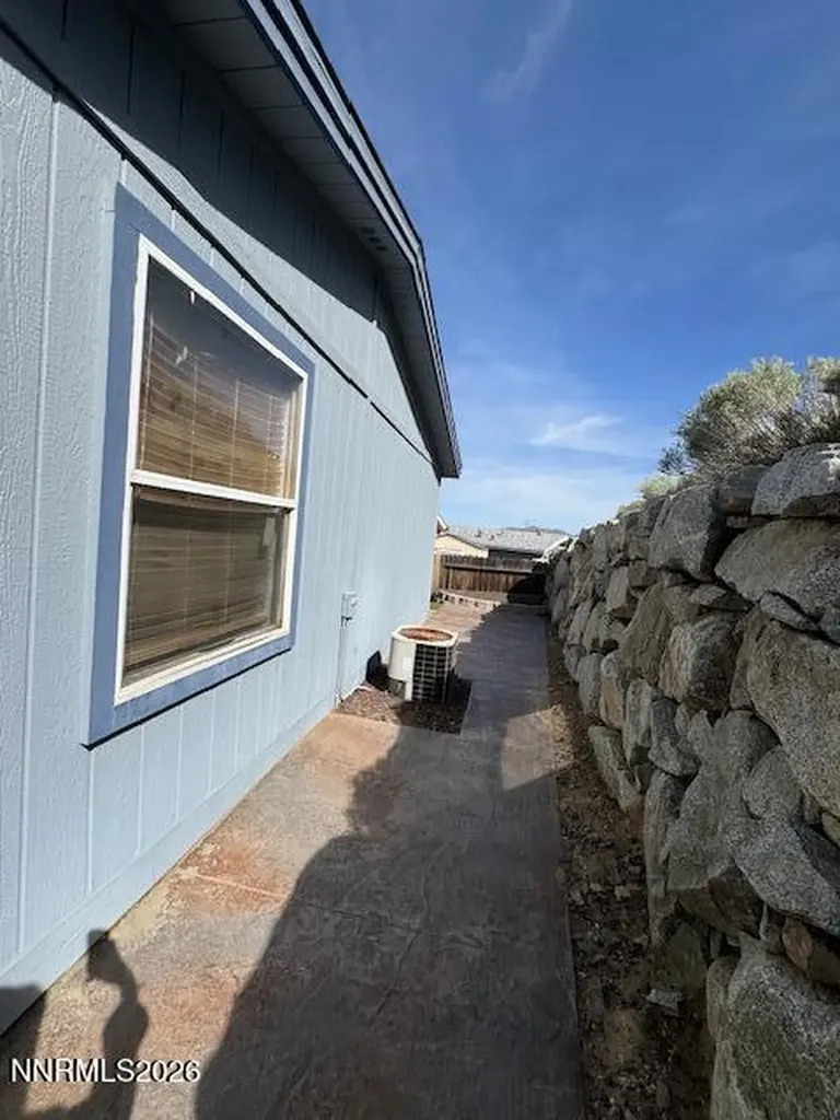 2166 Camellia Reno NV 89512