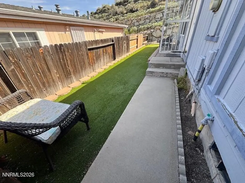 2166 Camellia Reno NV 89512